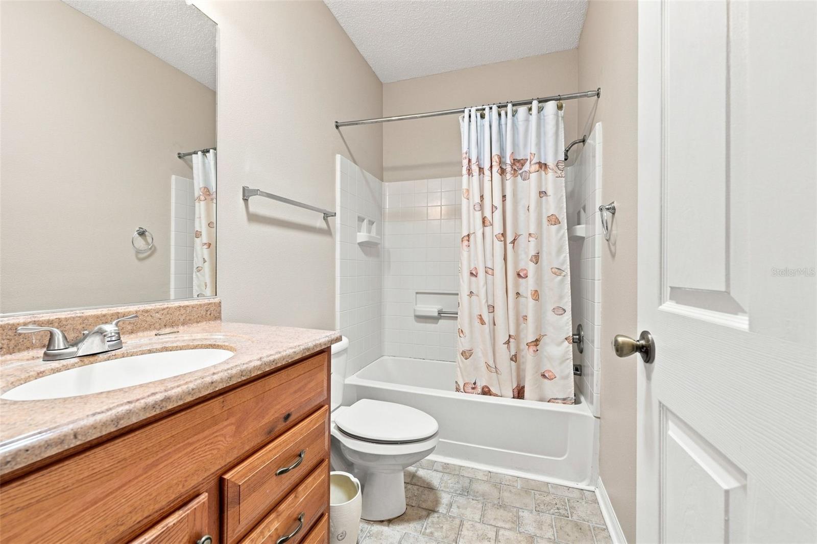 1014 RADISON AVE #11 — photo 35