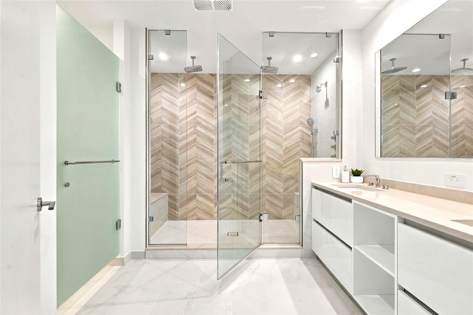 400 CENTRAL AVE #301 — photo 18