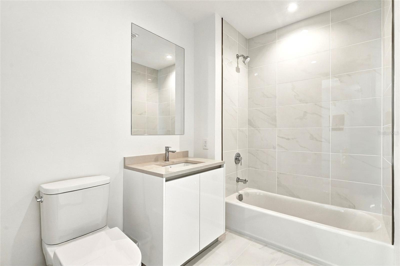 400 CENTRAL AVE #301 — photo 13
