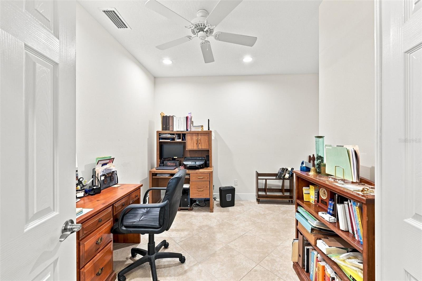 629 CHIPPER DR — photo 19