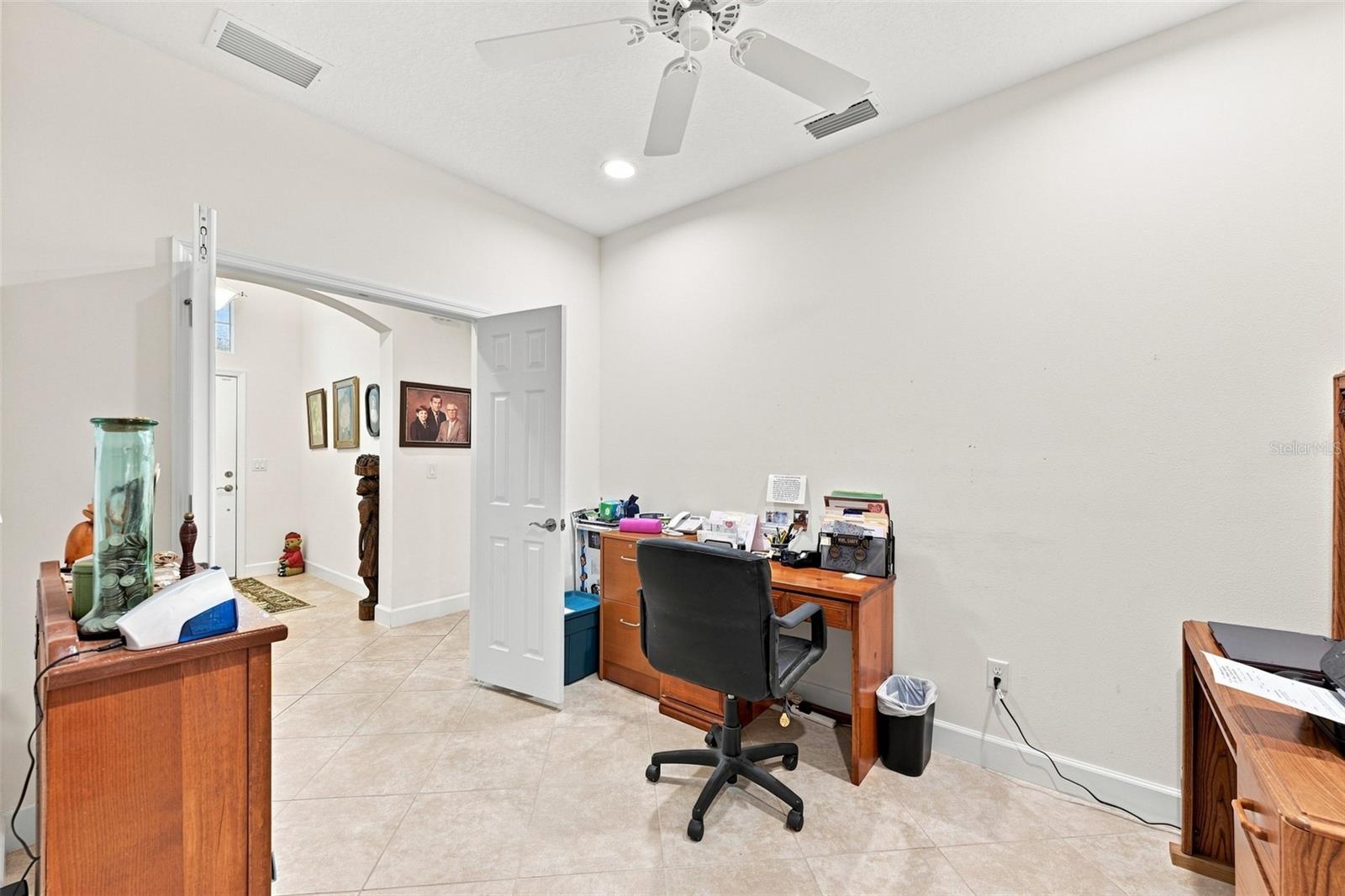 629 CHIPPER DR — photo 20