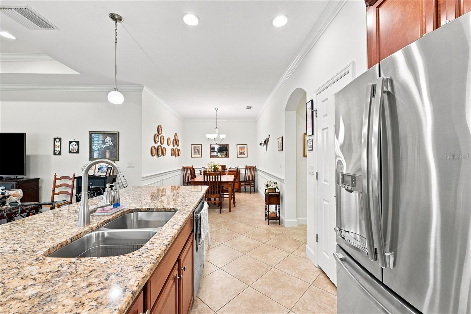 629 CHIPPER DR — photo 9