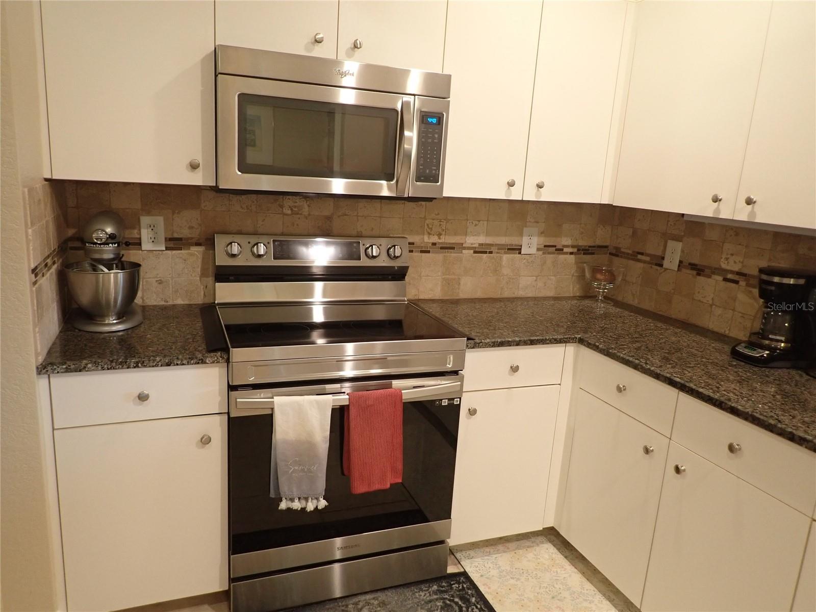 3137 CINCINNATI ST — photo 35