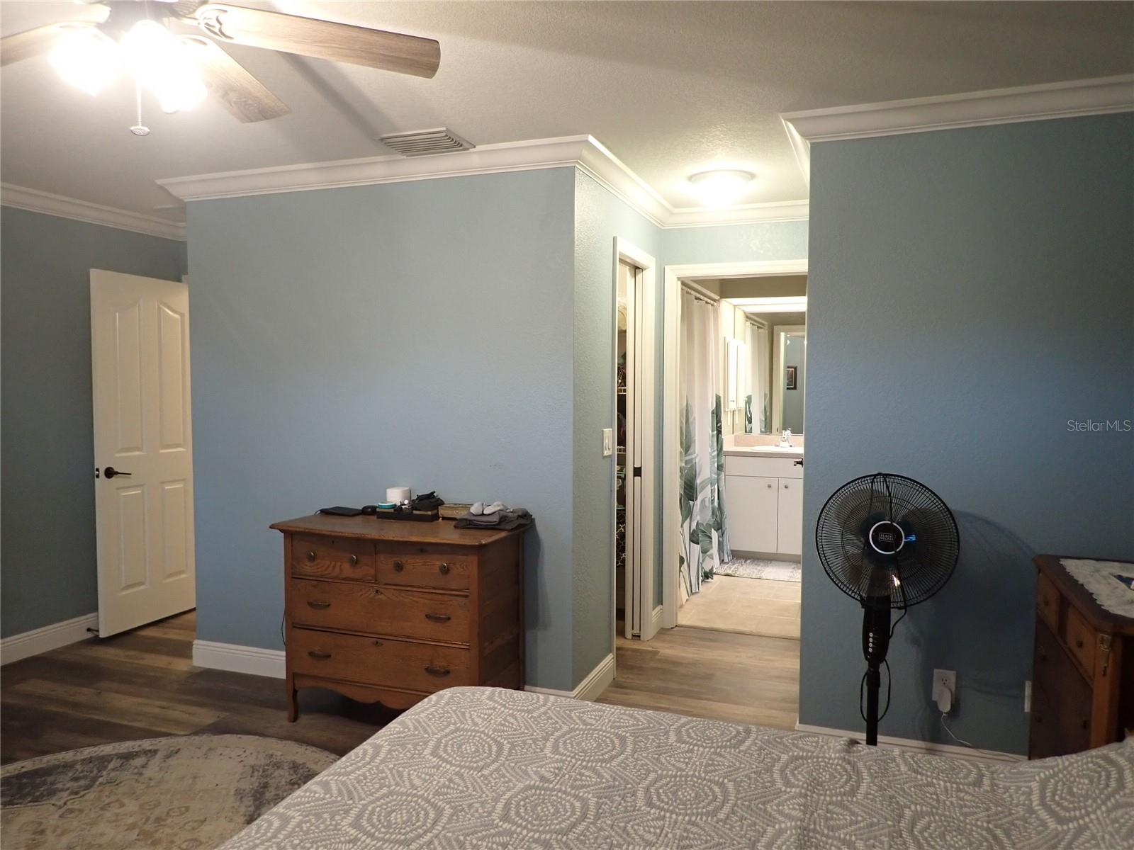 3137 CINCINNATI ST — photo 46