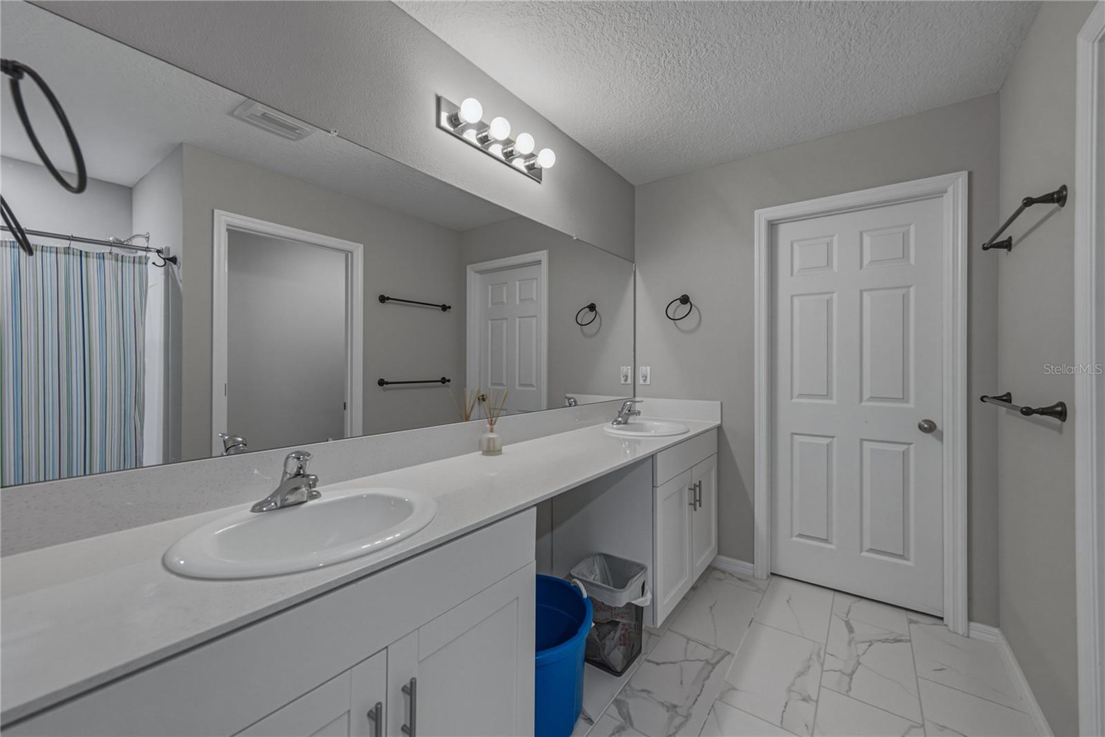 12756 TANNENCREST DR — photo 43