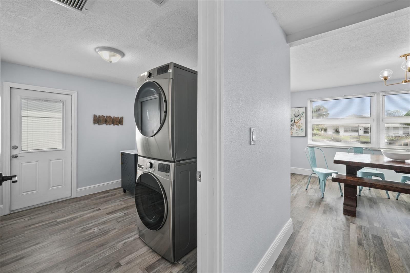 13704 VERONICA DR — photo 23