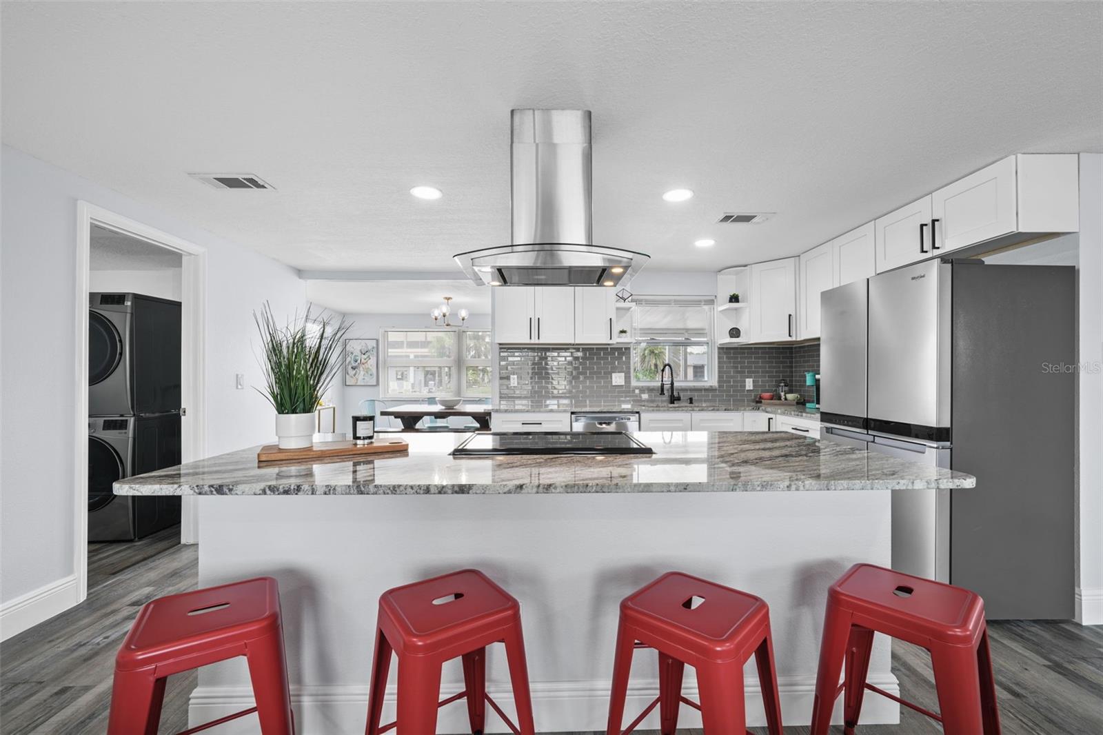 13704 VERONICA DR — photo 9