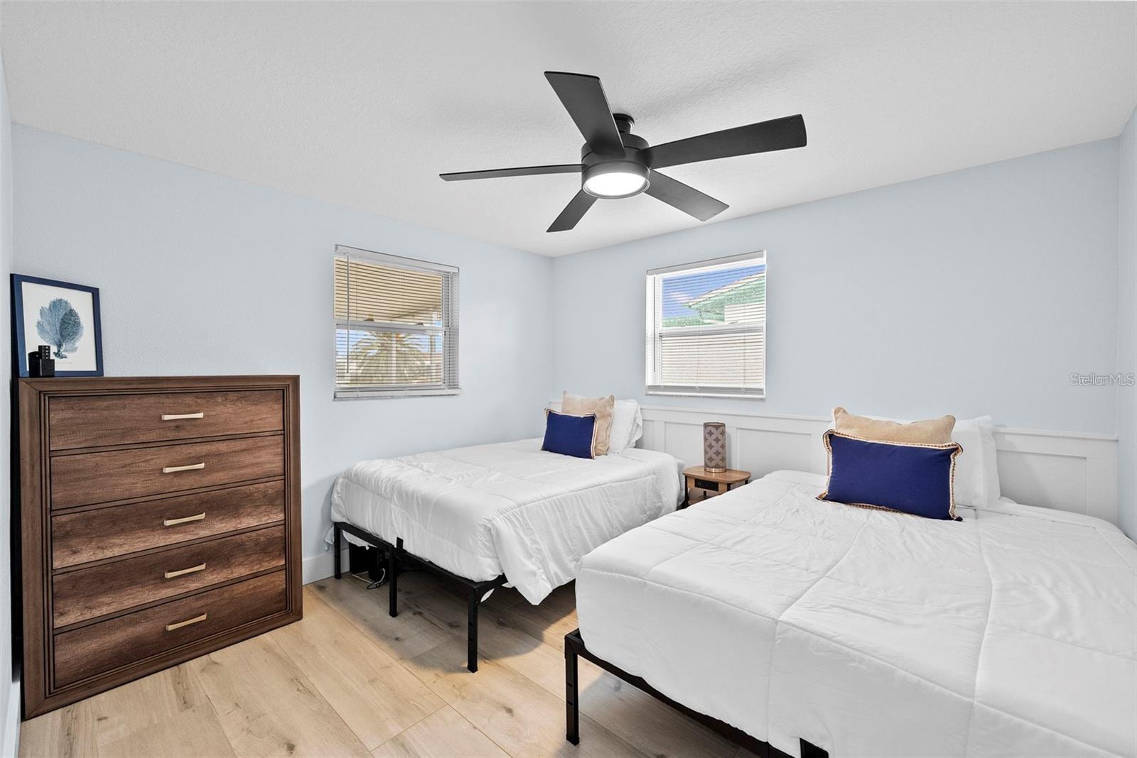 13704 VERONICA DR — photo 22