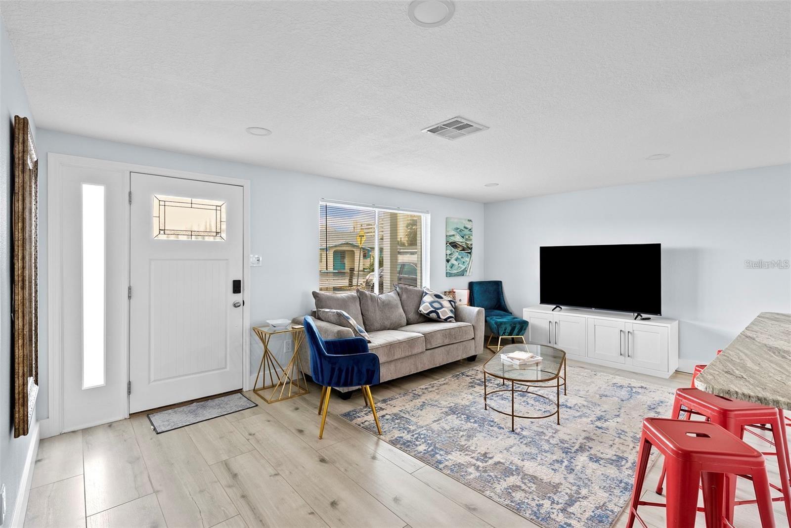 13704 VERONICA DR — photo 5