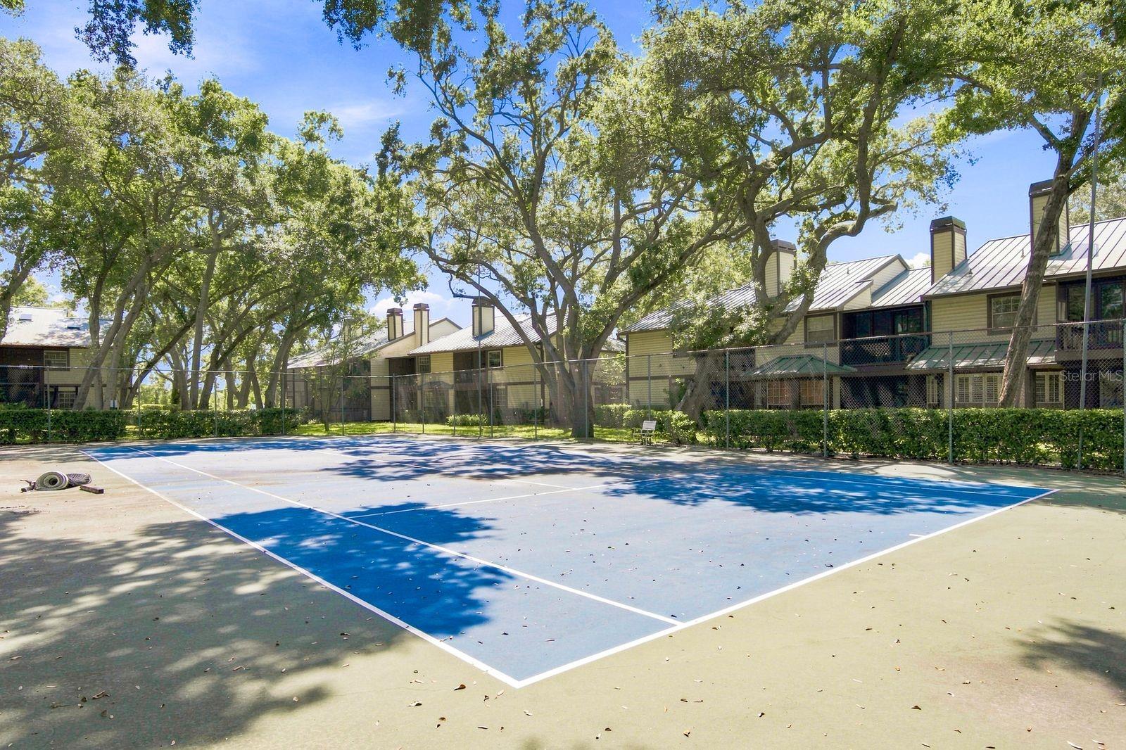 1460 MAHOGANY LN — photo 29