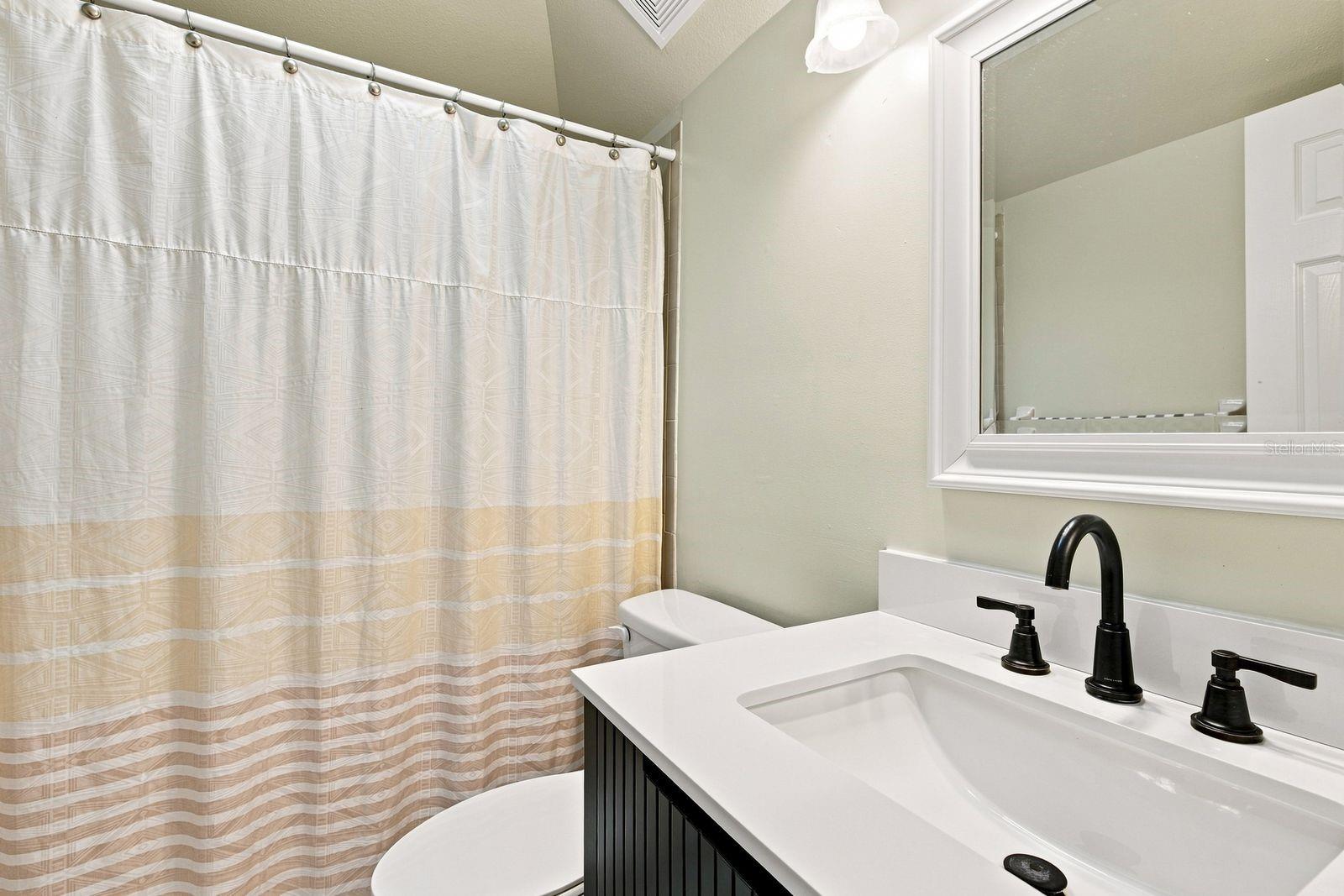 1460 MAHOGANY LN — photo 24