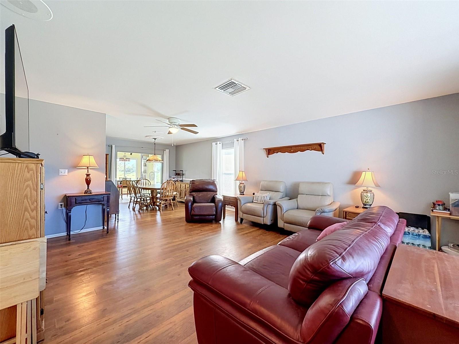 8221 PALENCIA DR — photo 8