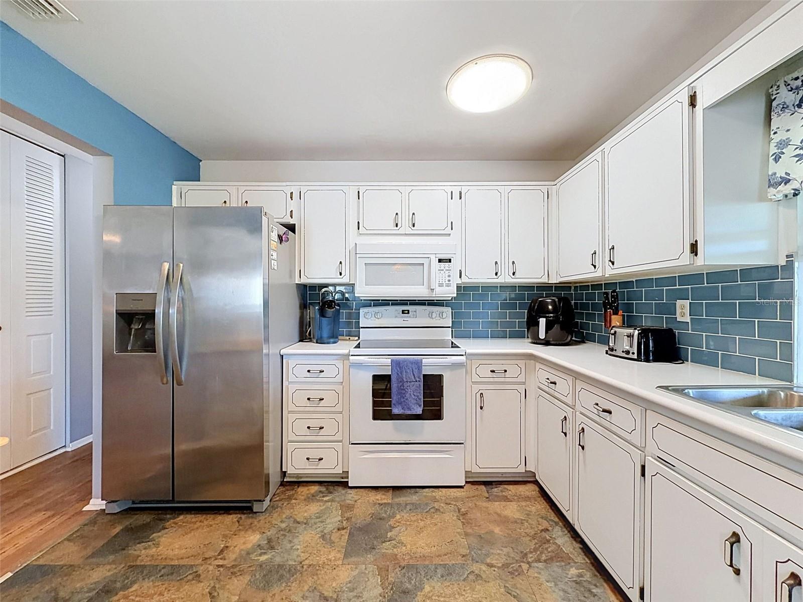 8221 PALENCIA DR — photo 14