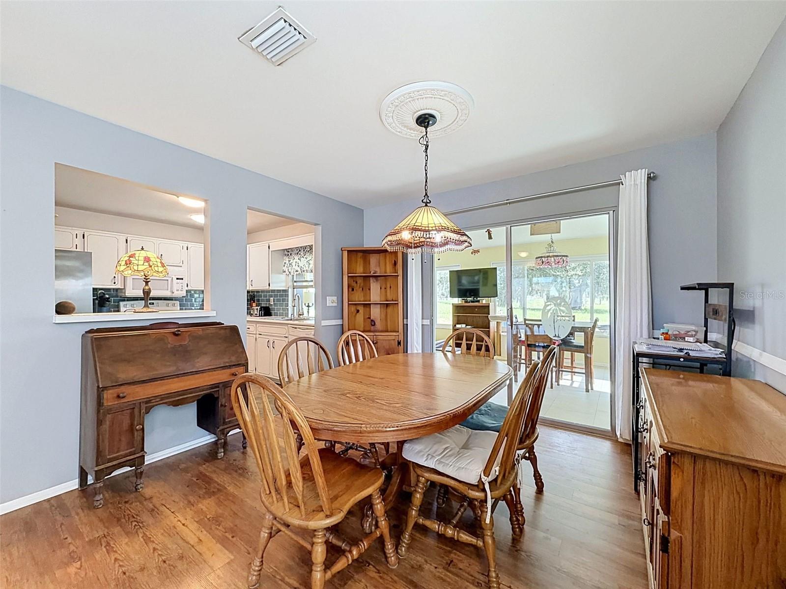 8221 PALENCIA DR — photo 11