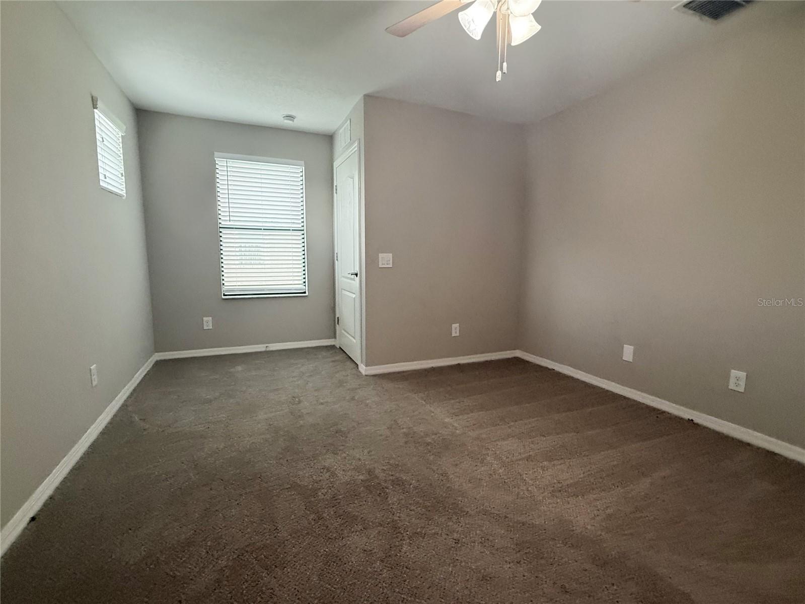11932 HARPSWELL DR — photo 31
