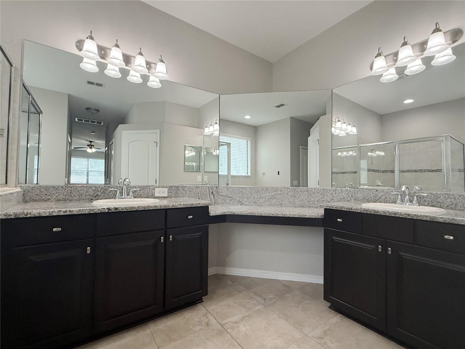 11932 HARPSWELL DR — photo 20