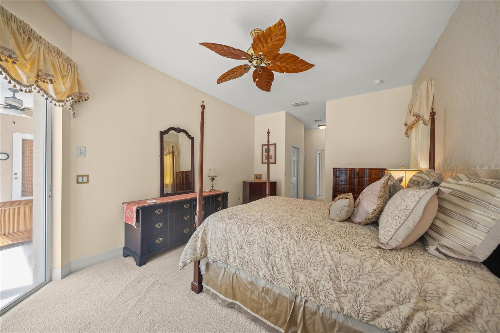 5355 ANTHONY LN — photo 27