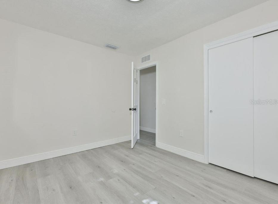 614 HUNTINGTON ST — photo 31