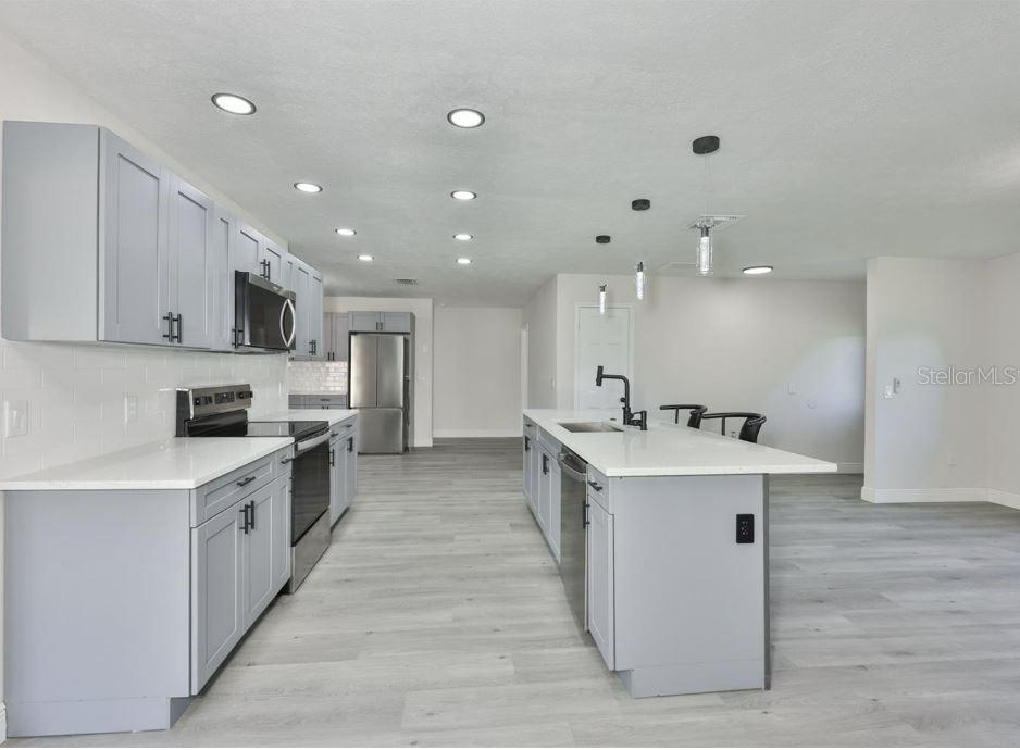 614 HUNTINGTON ST — photo 12