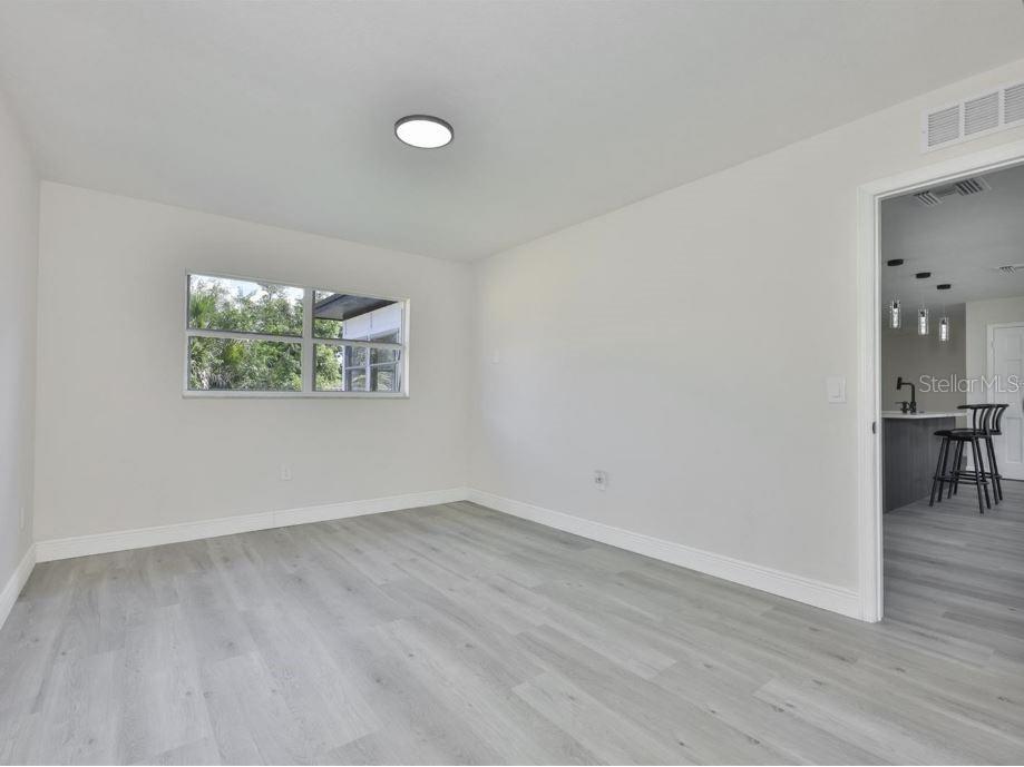 614 HUNTINGTON ST — photo 21