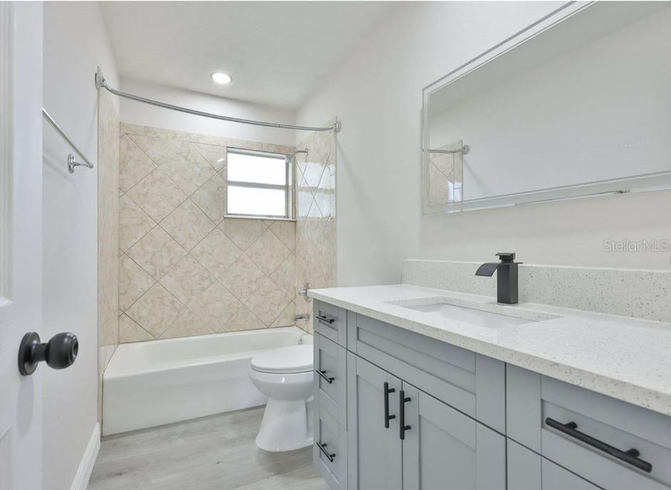 614 HUNTINGTON ST — photo 28