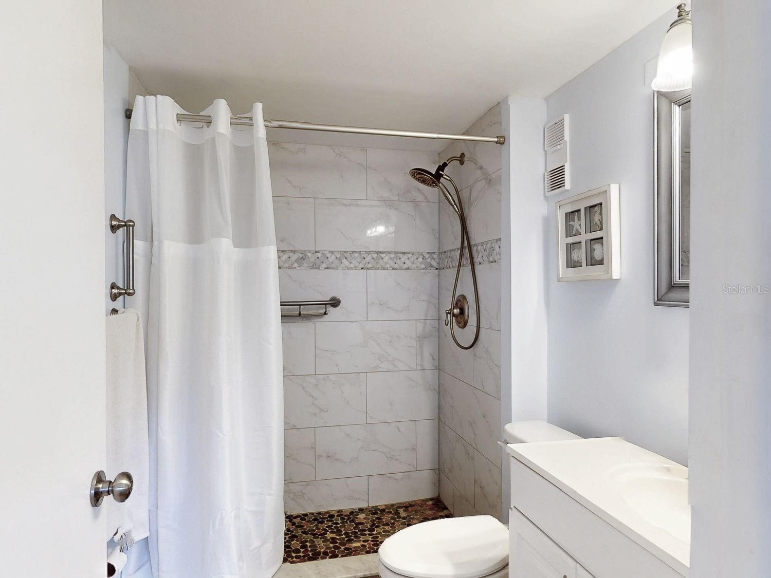 940 VIRGINIA ST #103 — photo 36