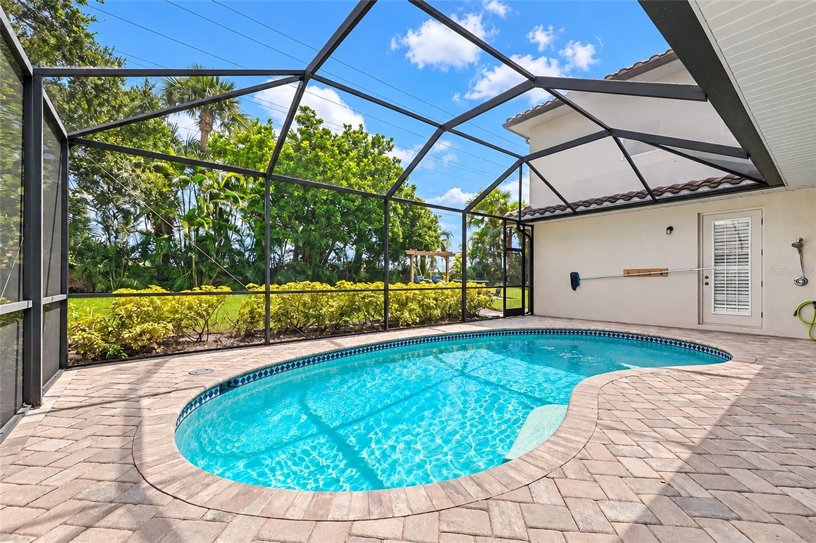 1417 LANDVIEW LN — photo 49