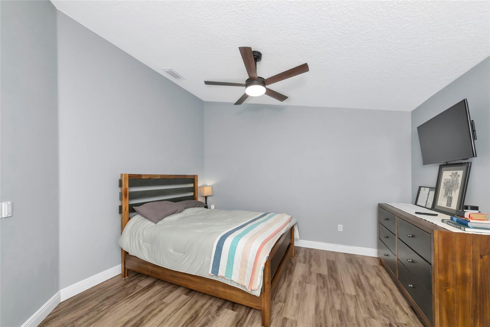 1417 LANDVIEW LN — photo 44
