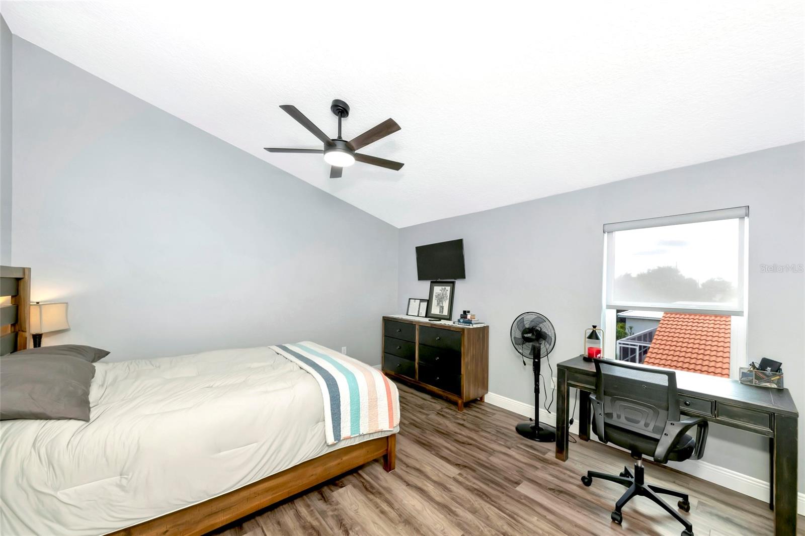 1417 LANDVIEW LN — photo 42
