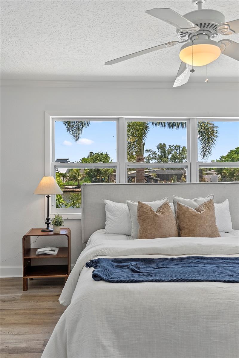805 LEISEY CIR — photo 18