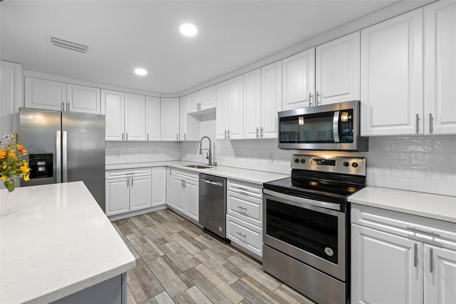 425 WAYFARER CT — photo 11
