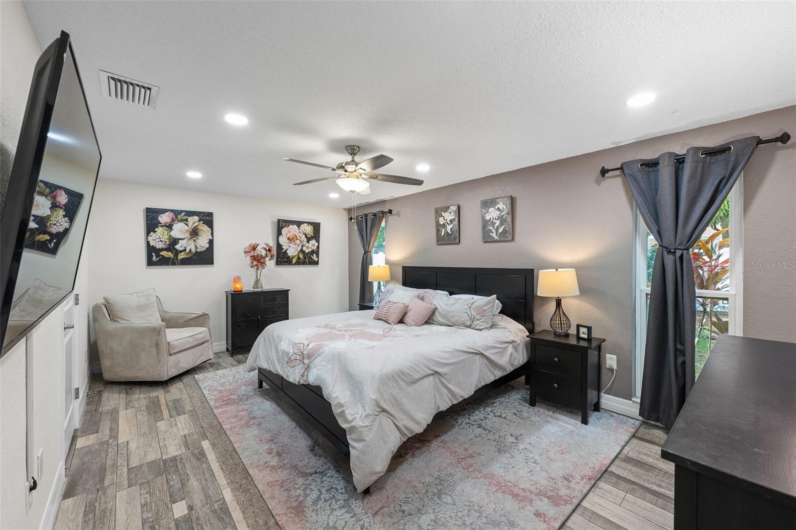 425 WAYFARER CT — photo 18
