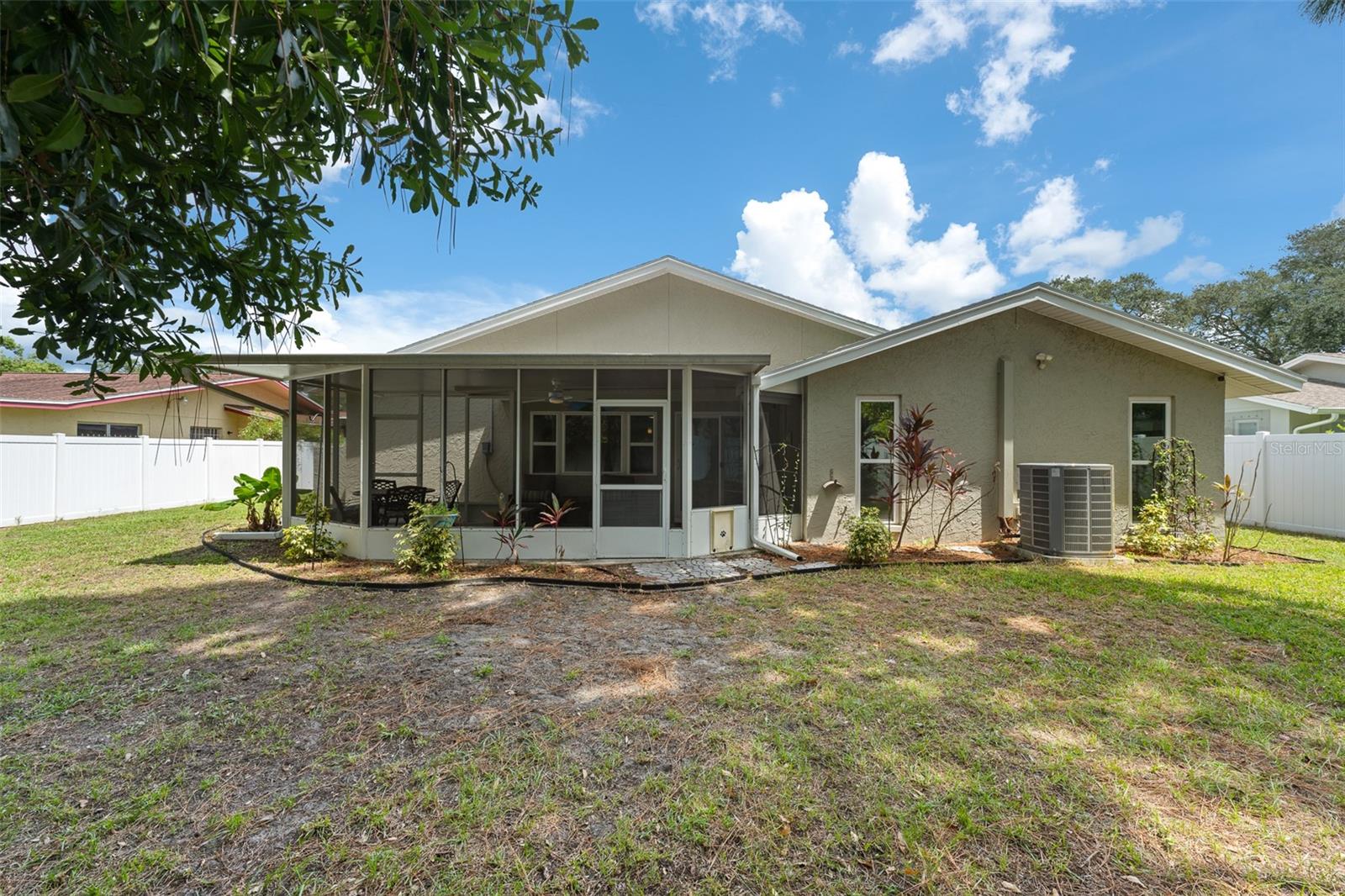425 WAYFARER CT — photo 29