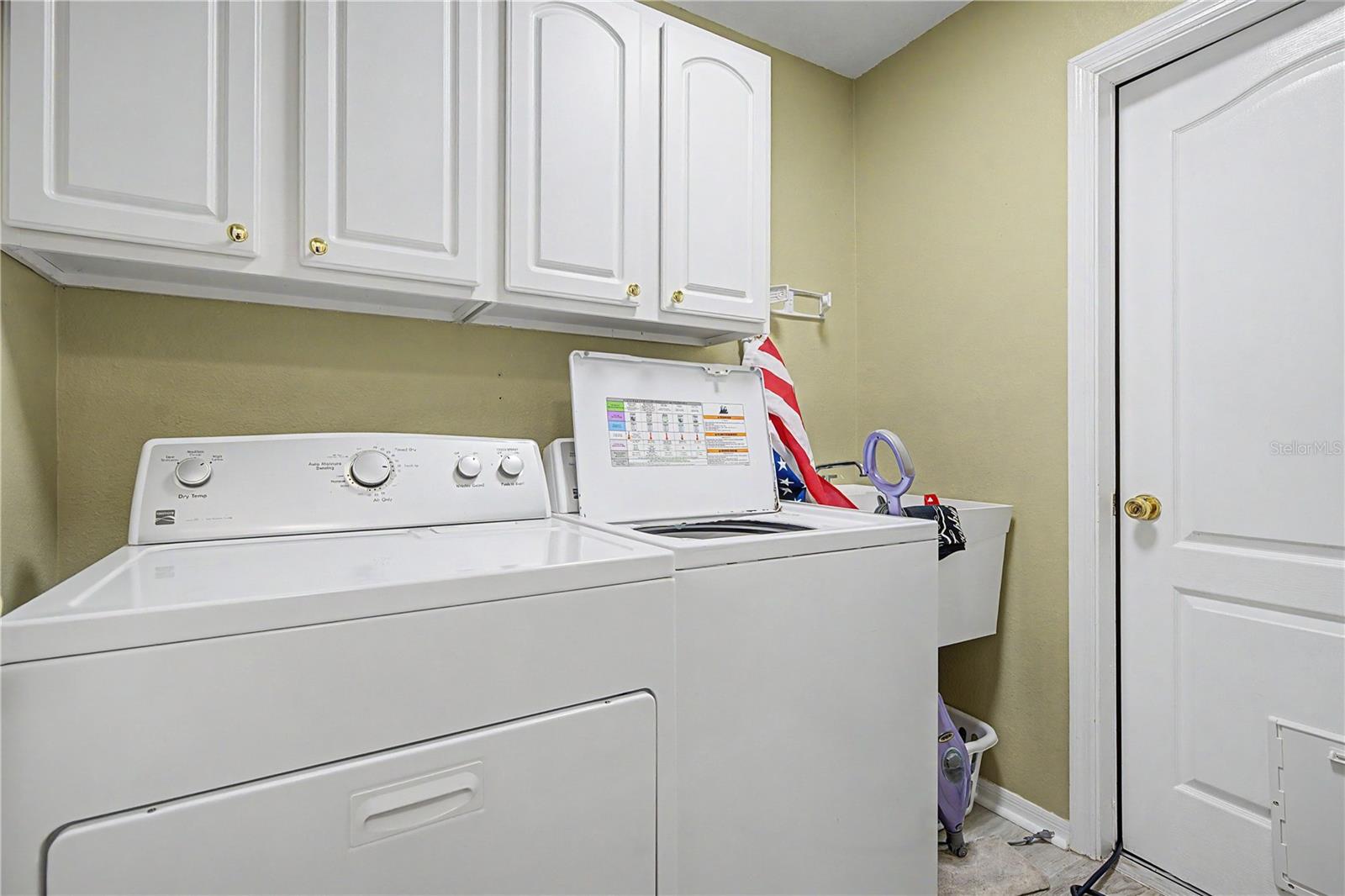 212 ARBOR WOODS CIR — photo 30