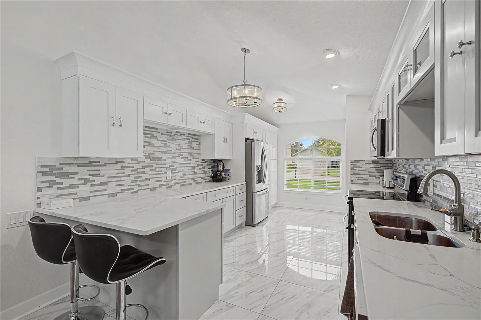 212 ARBOR WOODS CIR — photo 4