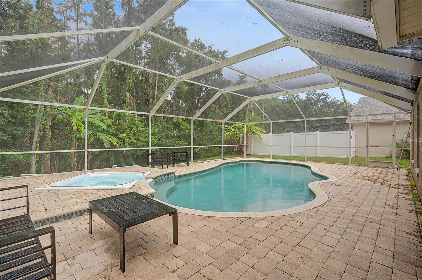 212 ARBOR WOODS CIR — photo 33