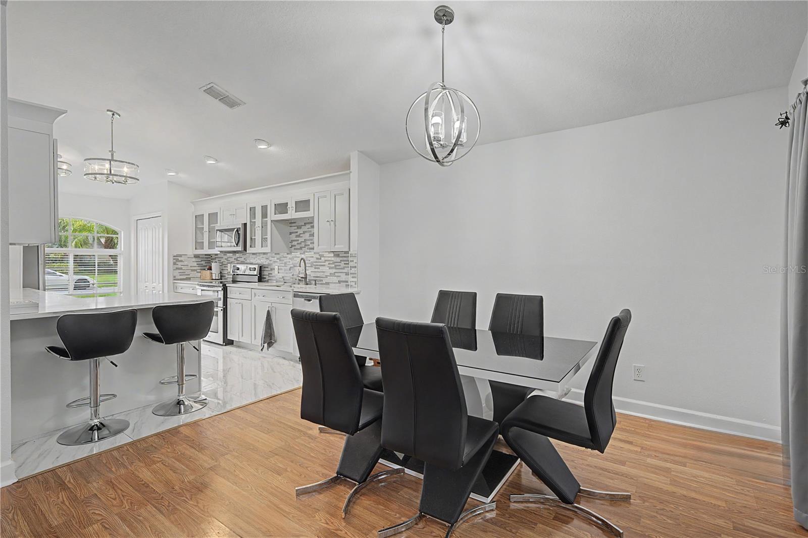 212 ARBOR WOODS CIR — photo 11
