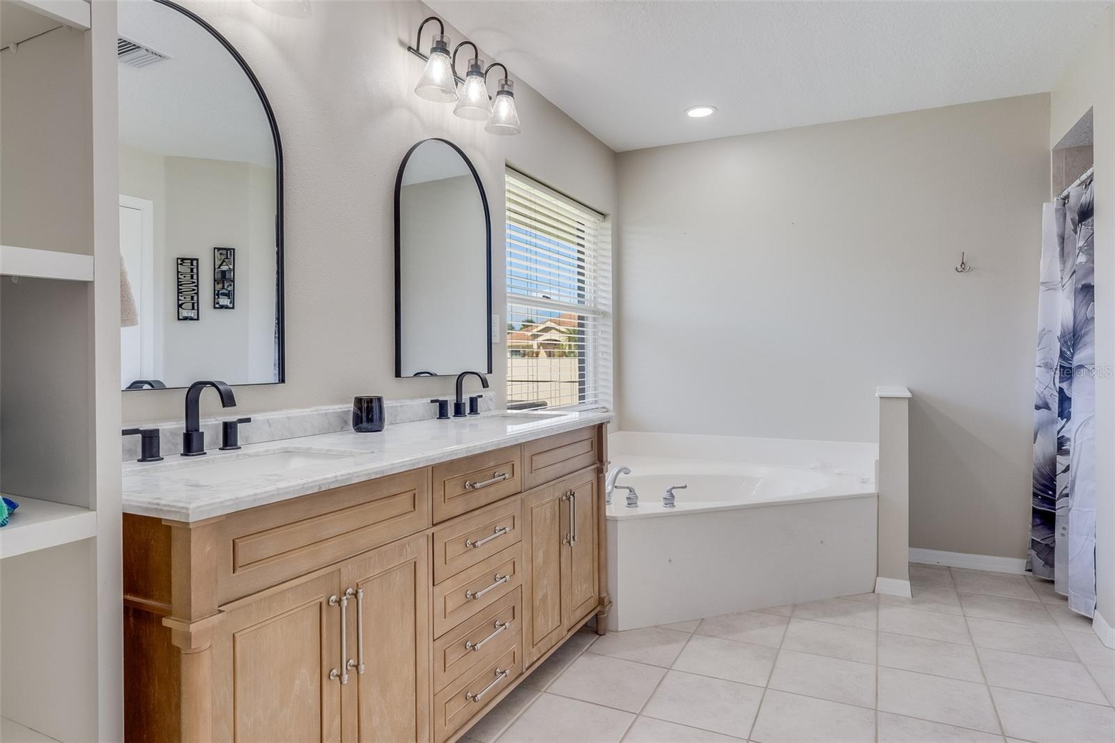 2226 CHARLESTON PARK DR — photo 25