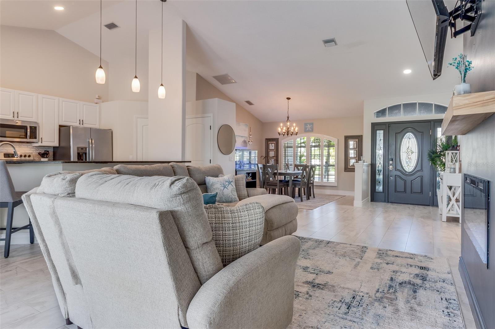 2226 CHARLESTON PARK DR — photo 11