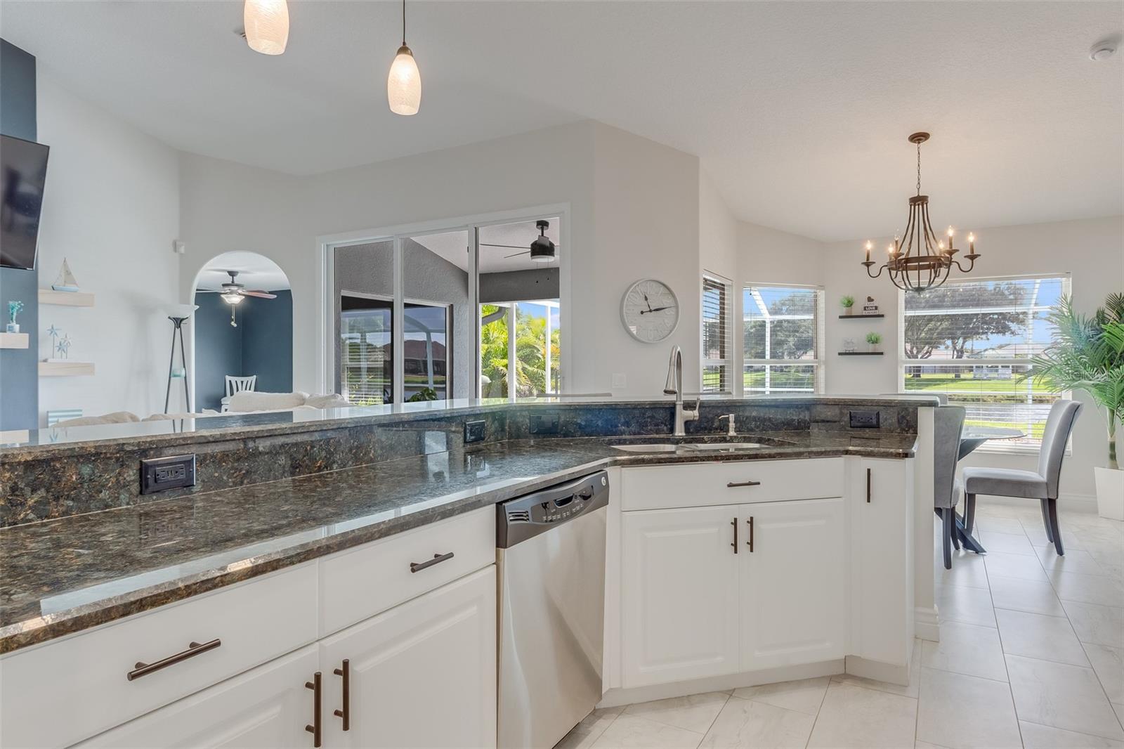 2226 CHARLESTON PARK DR — photo 20