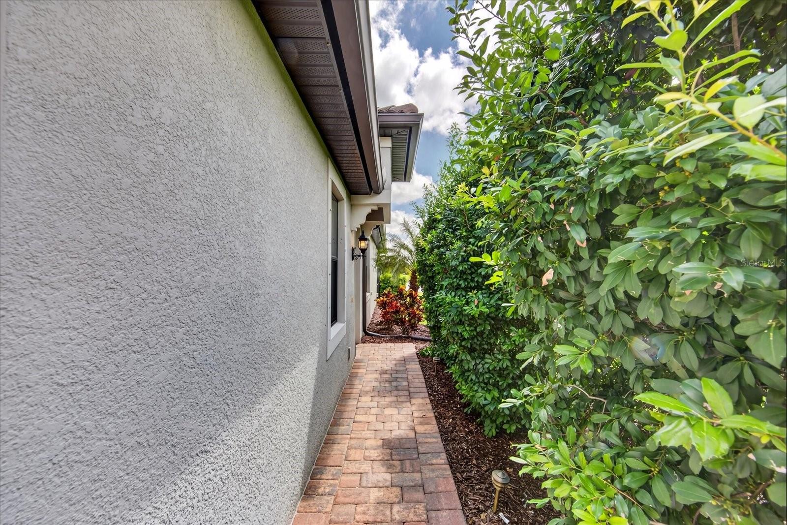 6927 HOLBROOK CV — photo 5
