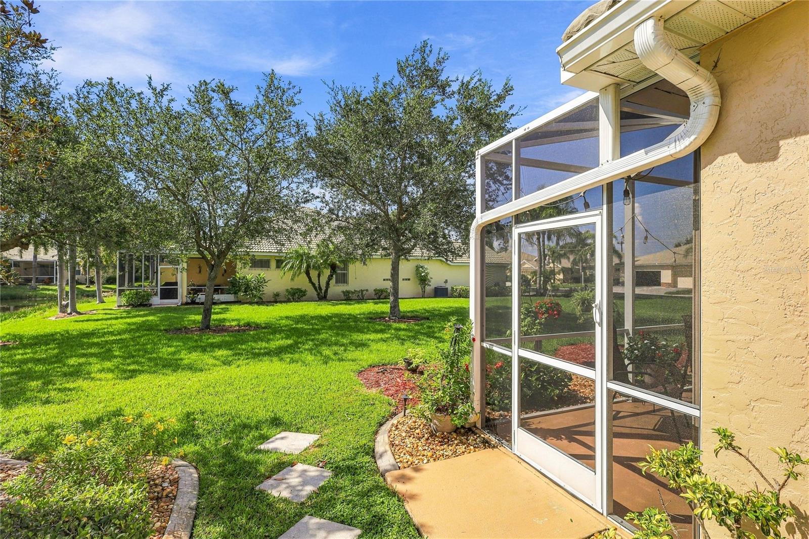 8949 HAWK NEST LN — photo 21