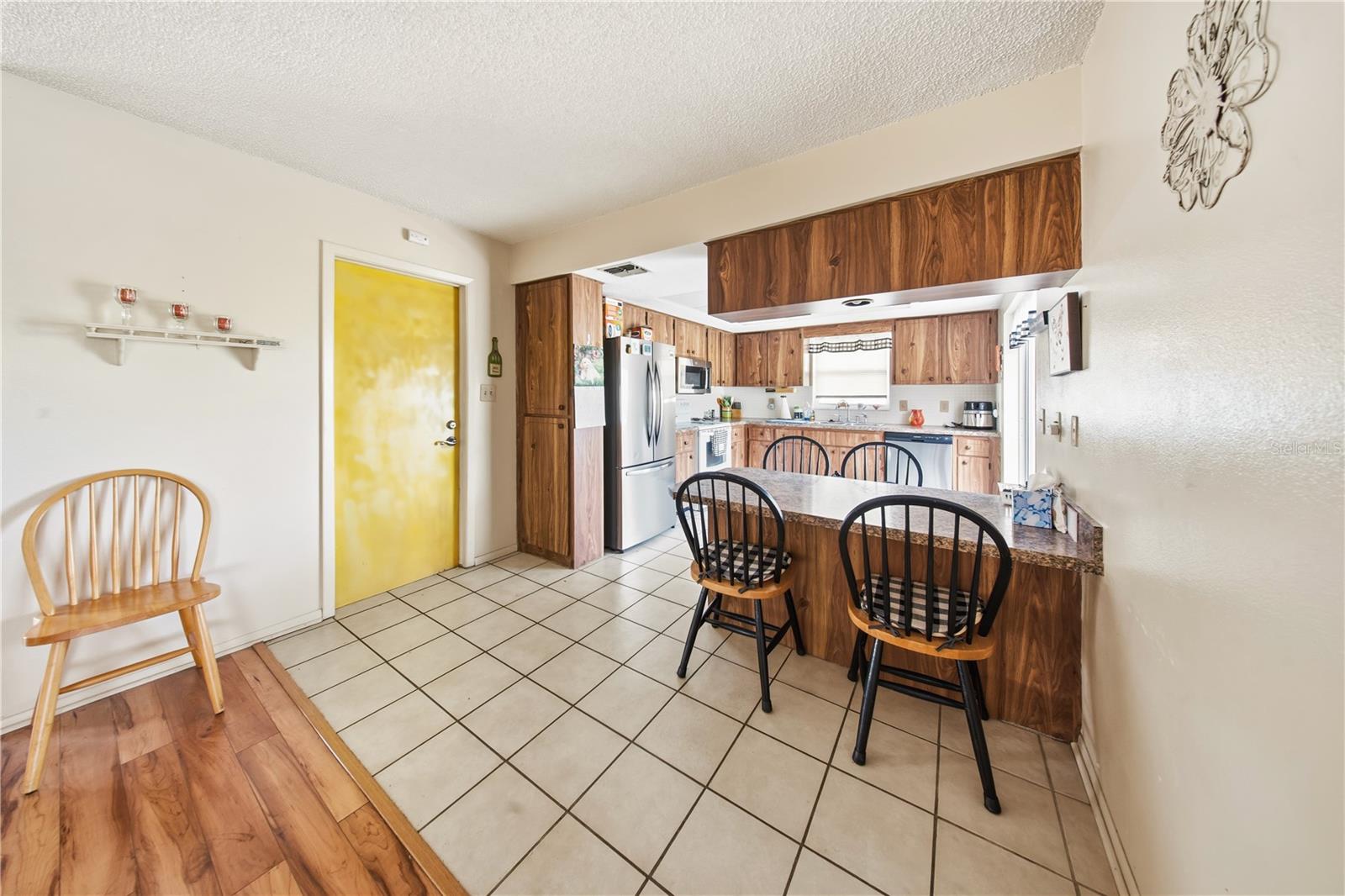 8351 FOX HOLLOW DR — photo 5