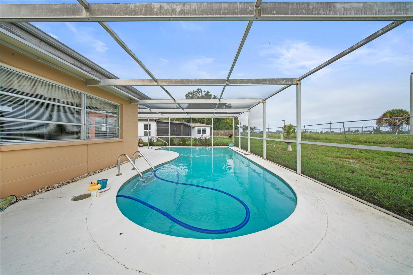 8351 FOX HOLLOW DR — photo 19