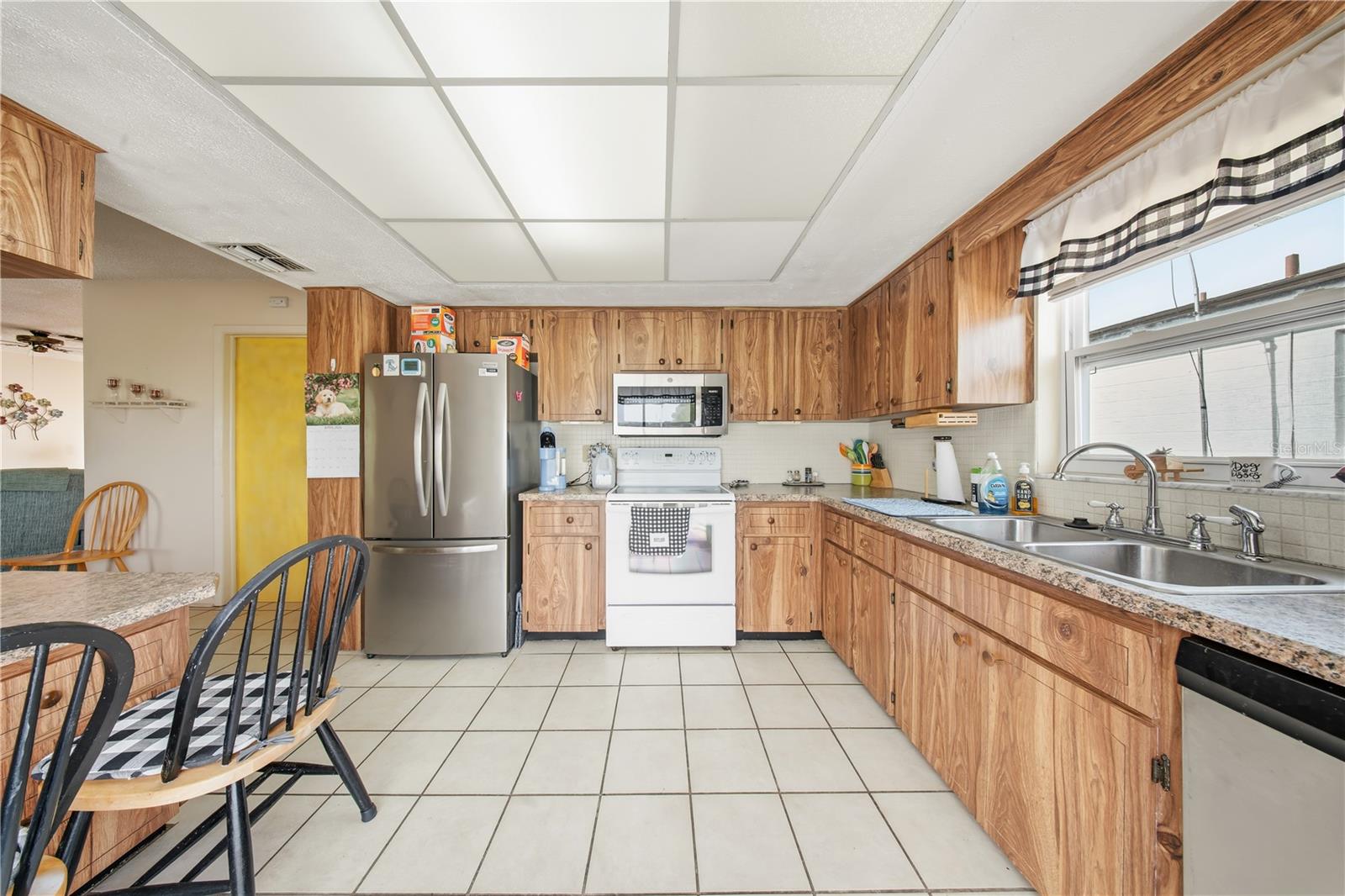 8351 FOX HOLLOW DR — photo 7