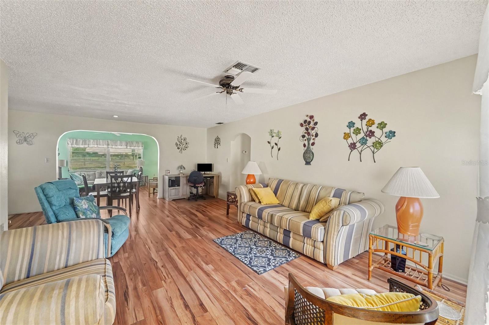 8351 FOX HOLLOW DR — photo 3