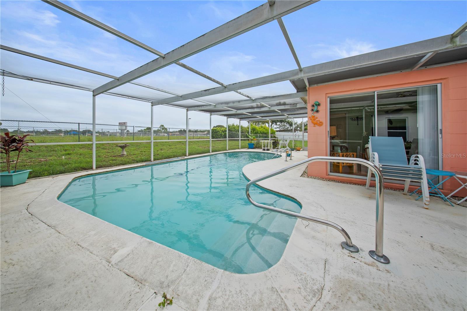 8351 FOX HOLLOW DR — photo 18