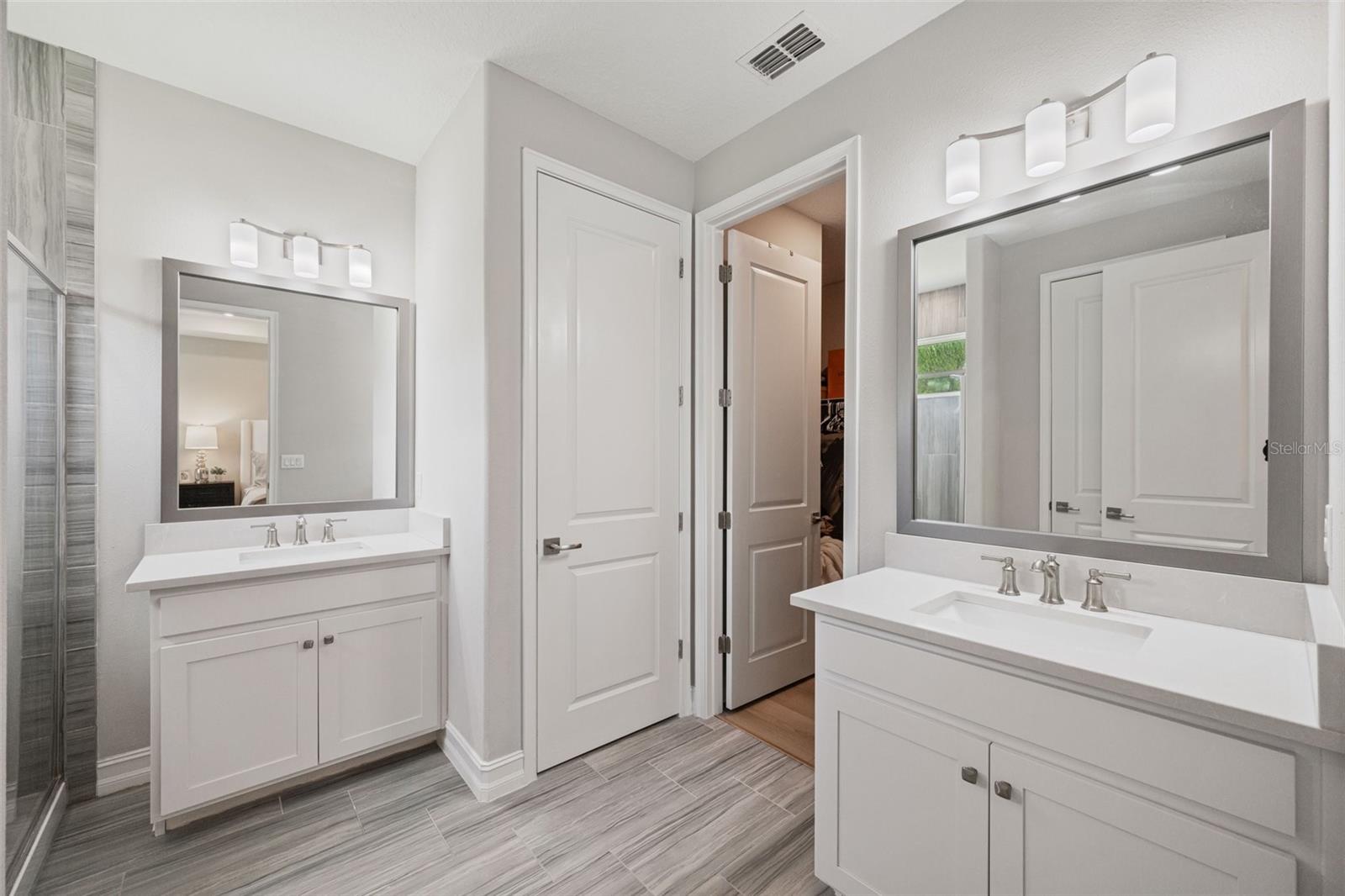 4962 SAN MARTINO DR — photo 38