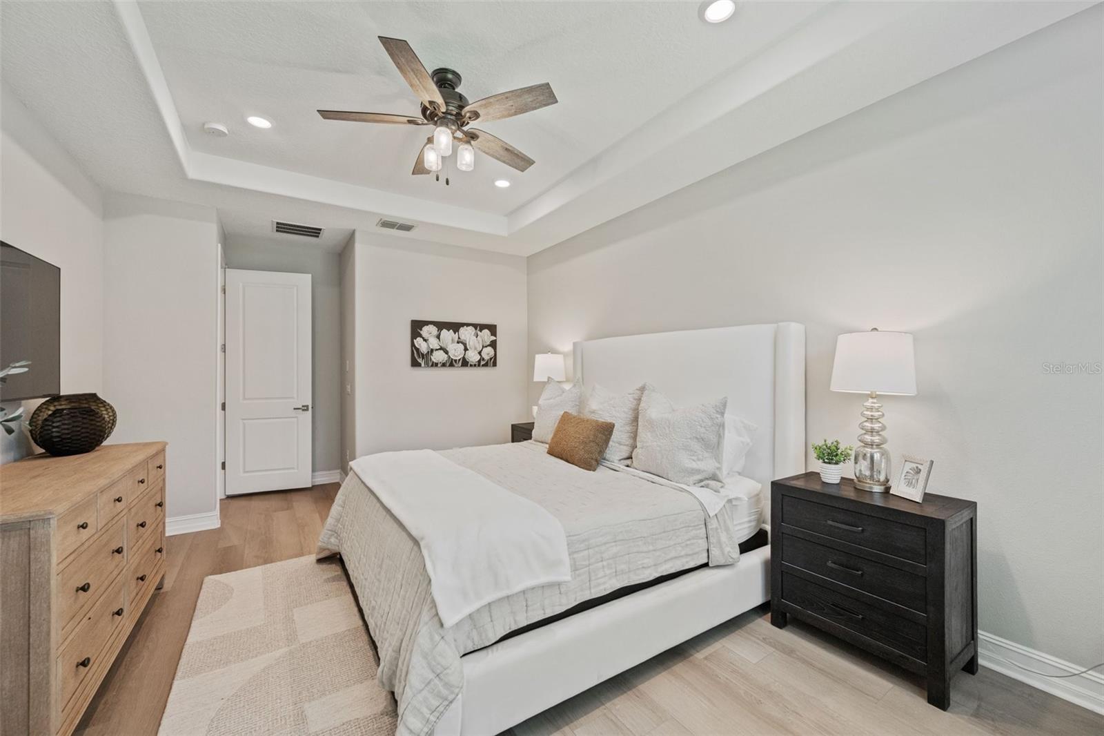 4962 SAN MARTINO DR — photo 36
