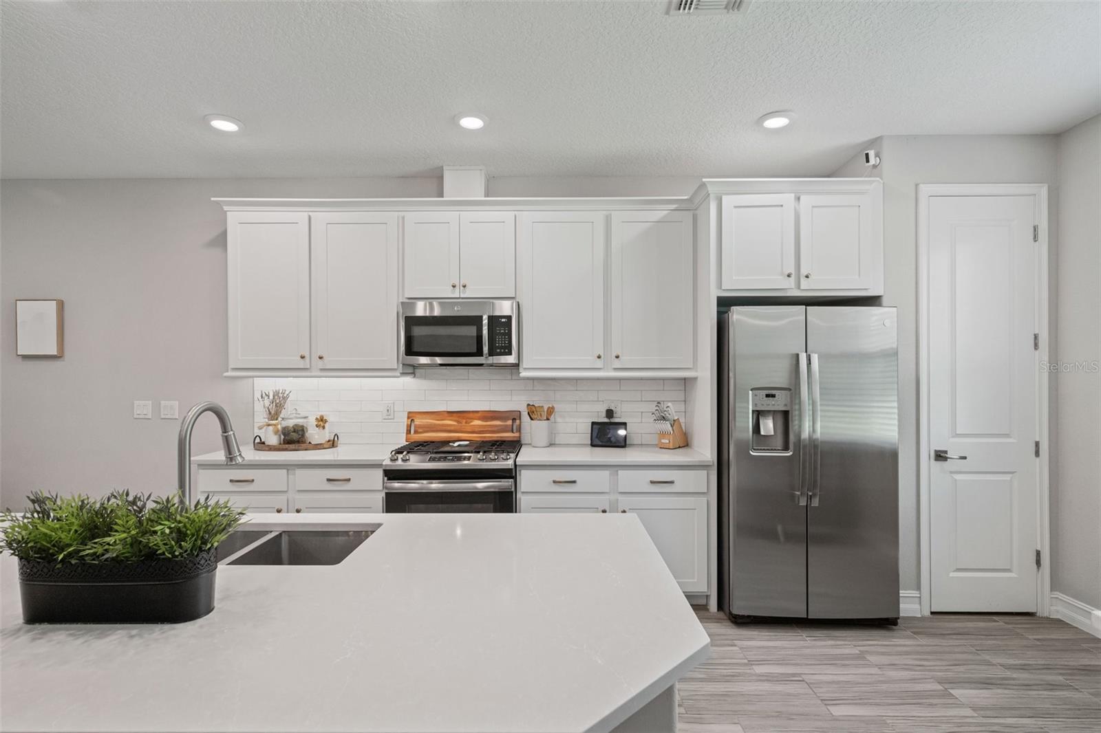 4962 SAN MARTINO DR — photo 22